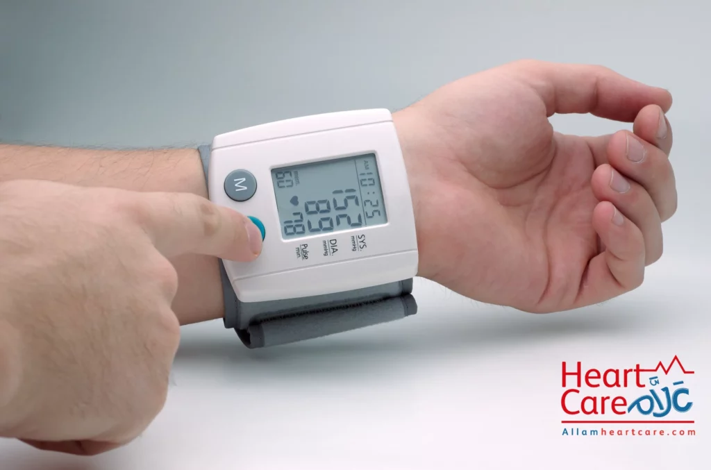 اسباب ارتفاع ضغط الدم الانبساطي عند الشباب | ايهما اخطر ارتفاع ضغط الدم الانقباضي أم الانبساطي؟