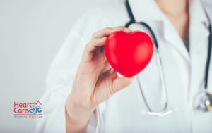هل الذبحة الصدرية تسبب ألم في المعدة